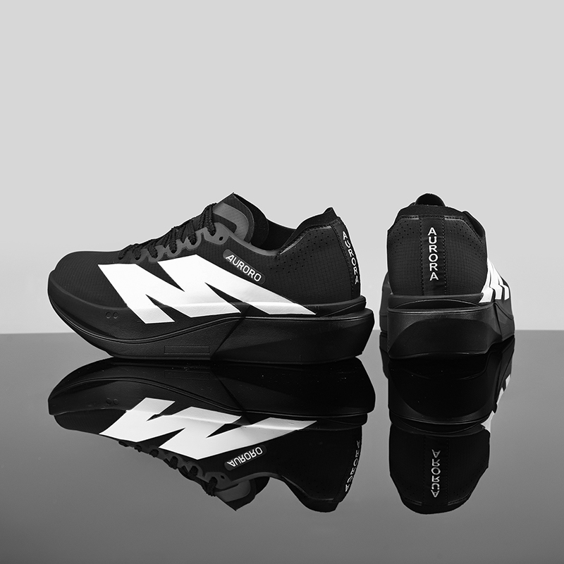 Koşu ayakkabıları erkekler kar - Running Shoe Carbon incelemesi ve fiyatı